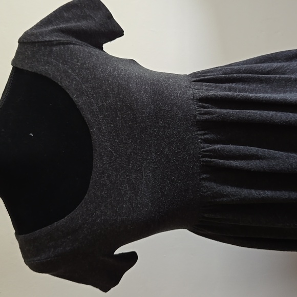 Dark Gray Short Sleeve Dress Size Sm Kimichi Blue Round Neck Mini Rough Edge - Picture 2 of 9